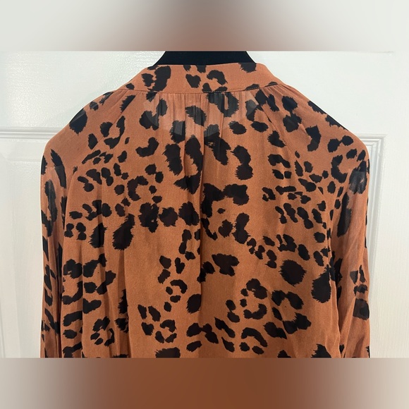Part Two Leopard animal print key hole TALIPW BLOUSE size 40 excellent condition - Picture 9 of 13
